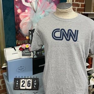 CNN shirt